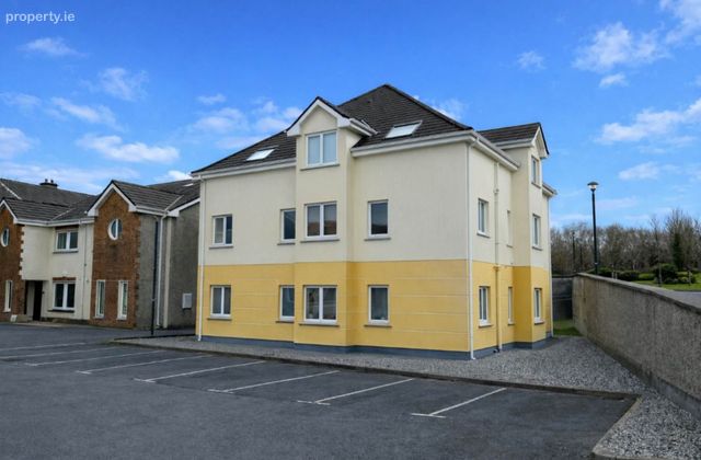 167 Manor Court, Knocknacarra, Galway, Co. Galway, Ballyburke, Co. Galway - Click to view photos