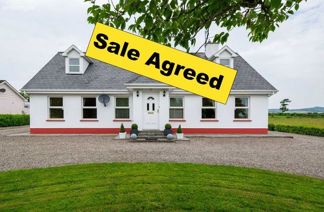 Maplewood, Oldcastletown, Kildorrery Near, Mitchelstown, Co. Cork - Click to view photos