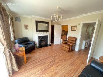 98 Bo&iacute;reann Bheag, Roscam, Garraun, Co. Galway - Image 3