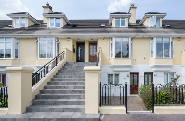 28 Clonlea, Mount Oval Village, Rochestown, Cork, Rochestown, Co. Cork - Click to view photos