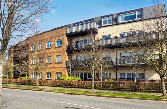 59 Carrigmore Crescent, Saggart, Citywest, Co. Dublin - Click to view photos