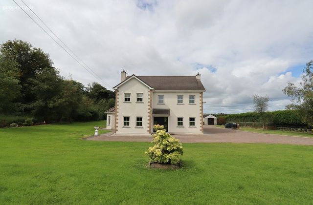 Drumnaveagh, Ballyjamesduff, New Inn, Co. Cavan - Click to view photos