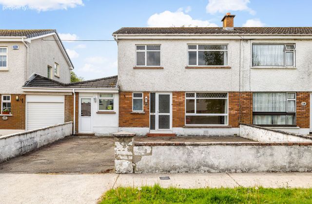 51 Moorefield Park, Newbridge, Co. Kildare - Click to view photos