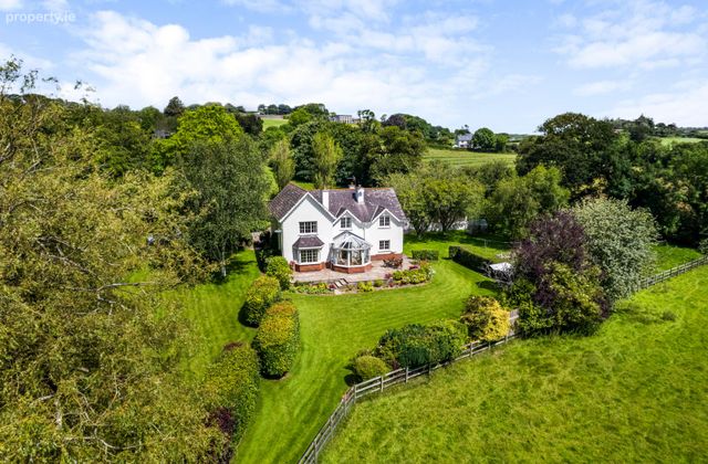 Lagile Lodge, Killeagh, Midleton, Co. Cork - Click to view photos
