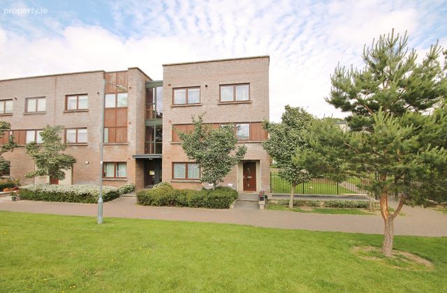 50 Stratton Grove, Adamstown, Lucan, Co Dublin, Adamstown, Co. Dublin - Click to view photos