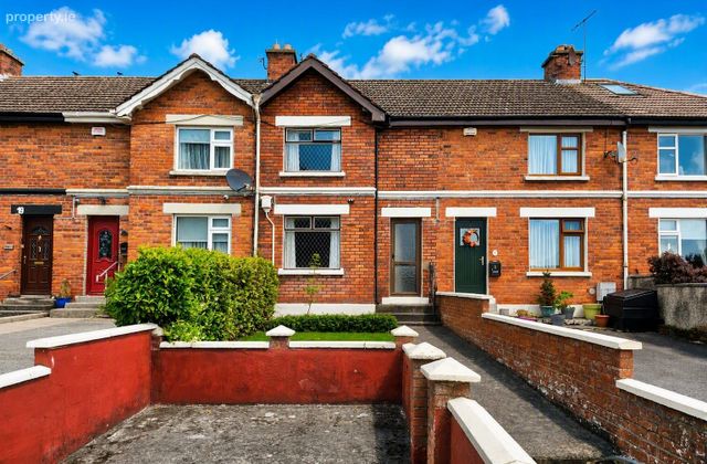 17 Saint Joseph's Terrace, Mell, Drogheda, Co. Louth - Click to view photos