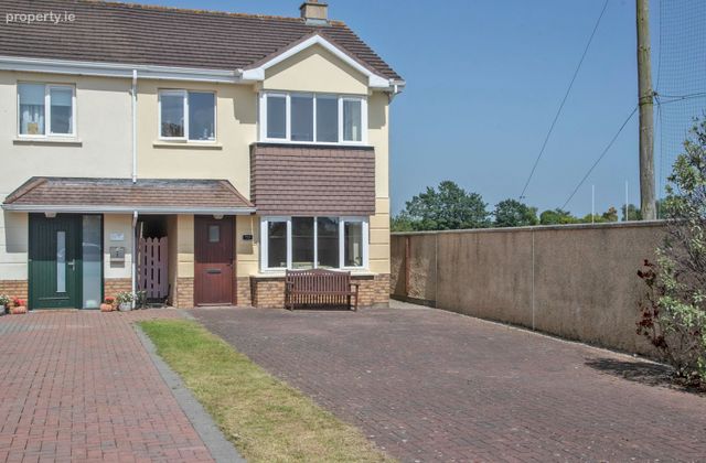 79a An Grian&aacute;n, Ballinroad, Dungarvan, Co. Waterford - Click to view photos