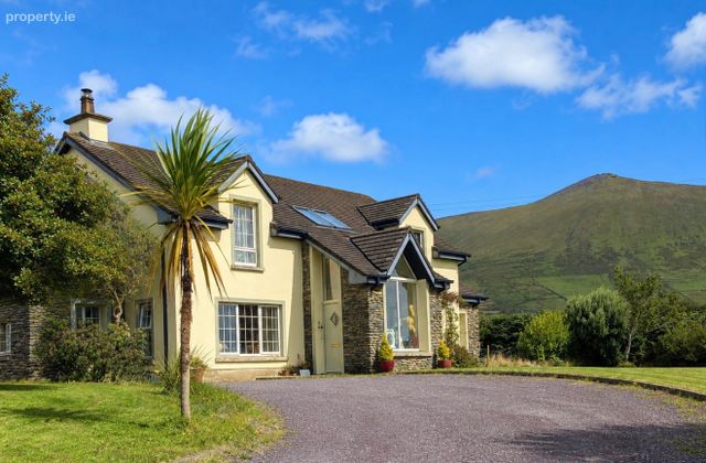 Ballyrishteen, Dingle, Lispole, Co. Kerry - Click to view photos