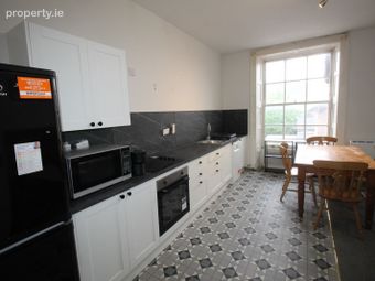 Apartment 3, 35 South Terrace, Ballintemple, Co. Cork - Image 4