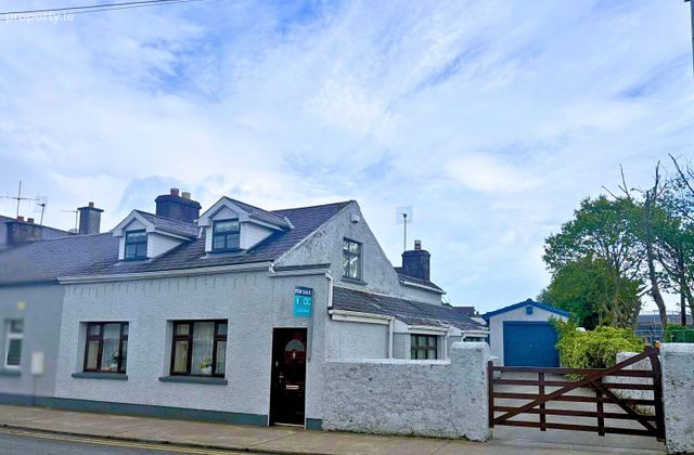 2 Court View, New Road, Mallow, Co. Cork - Click to view photos
