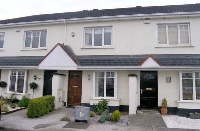 33 Holywell Square, Swords, Co. Dublin - Click to view photos