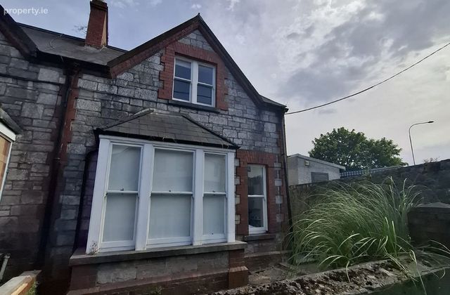 5 Wilton Villas, Glasheen Road, Glasheen, Co. Cork - Click to view photos