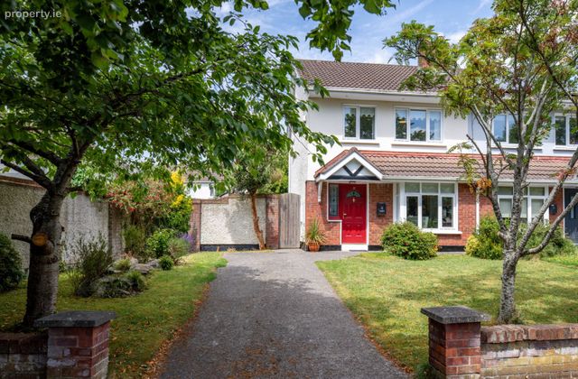 33 Glencairn Lawn, The Gallops, Leopardstown, Dublin 18 - Click to view photos