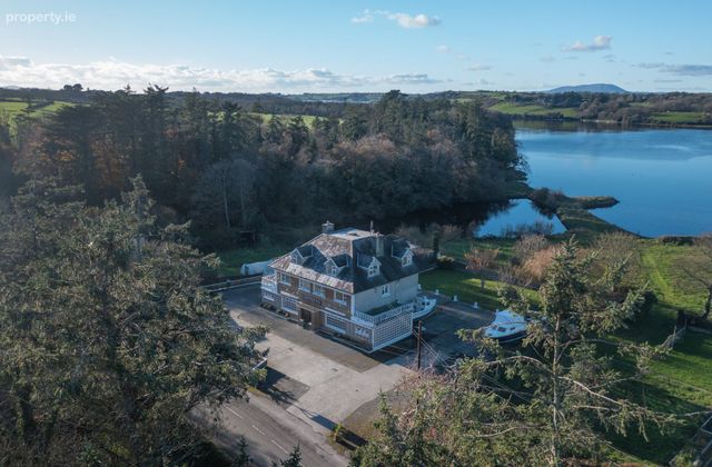 The Old Court Inn, Oldcourt, Baltimore, Co. Cork - Click to view photos