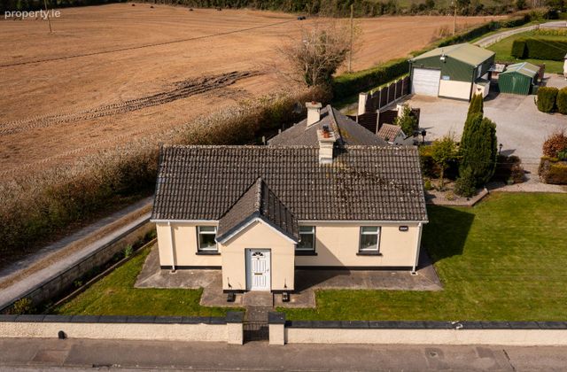 Portlaoise Road, Abbeyleix, Abbeyleix, Co. Laois - Click to view photos