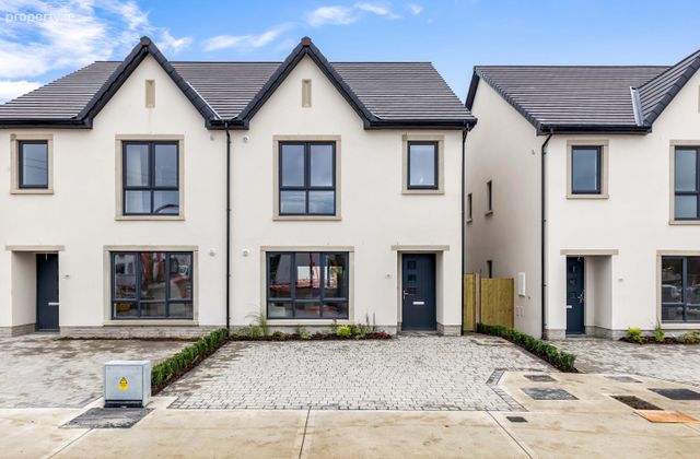 Spire View, Johnstown Bridge, Co. Kildare, Johnstown Bridge, Co. Kildare - Click to view photos