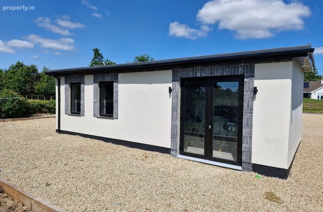 Raheens, Caragh, Naas, Co. Kildare, Carragh, Co. Kildare - Click to view photos