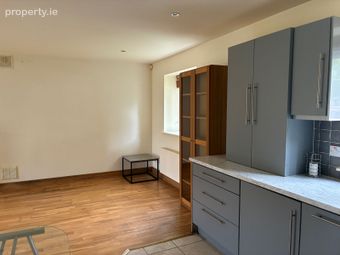 9 De Vesci Court, Fairgreen, Portlaoise, Co. Laois - Image 3