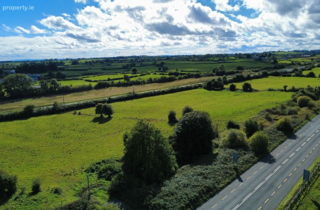 Loughlackagh (lakelands), Ballydangan, Co. Roscommon - Click to view photos