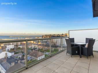 Apartment 22, The Crofton, 15/16 George's Place, Dun Laoghaire, Co. Dublin - Image 2