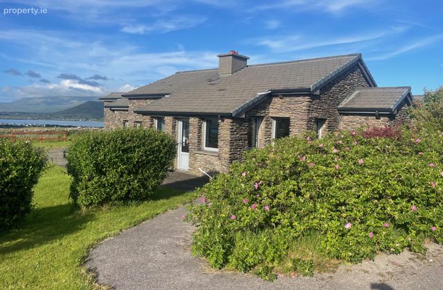 Ballineanig, Ballyferriter, Ballineanig, Co. Kerry - Click to view photos