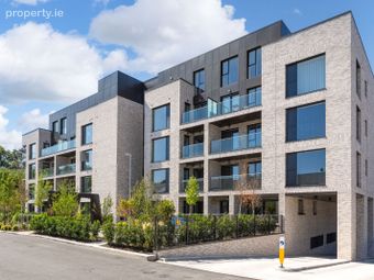 2 The Pines Beckett Woods, Foxrock, Dublin 18