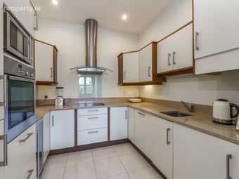 8 Cairnbrook Hall, Glenamuck Road, Carrickmines, Dublin 18, Carrickmines, Dublin 18 - Image 5
