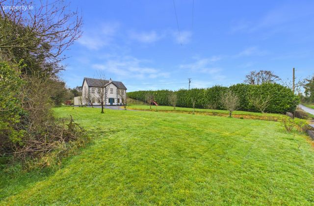 Knockaboy, Gurteen, Ballinasloe, Co. Galway - Click to view photos