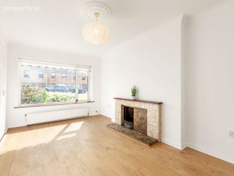 28 The Crescent, Binn Eadair View, Sutton, Dublin 13 - Image 3
