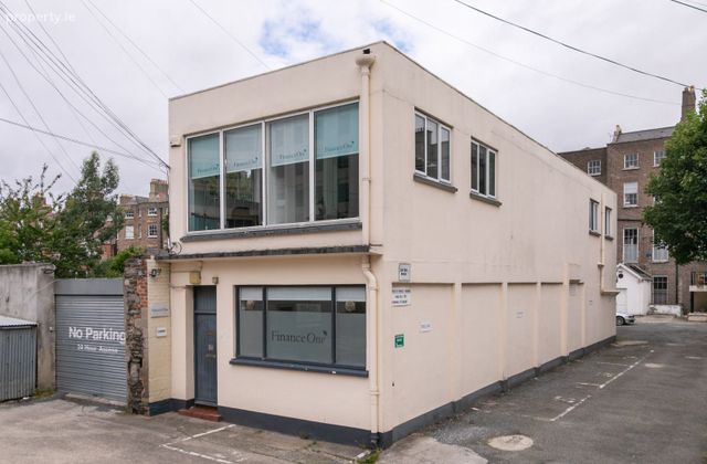 Clifton Mews, Lower Fitzwilliam Street, Dublin 2 - Click to view photos