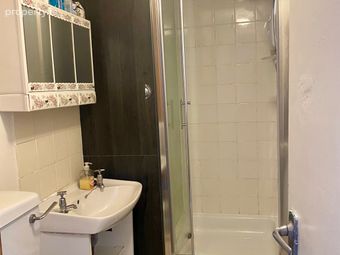 Flat. Beechwood Avenue Lower,dublin 6, Ranelagh, Dublin 6 - Image 2