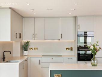 Apartment 72, The Gardens, Merrion, Dublin 4 - Image 5