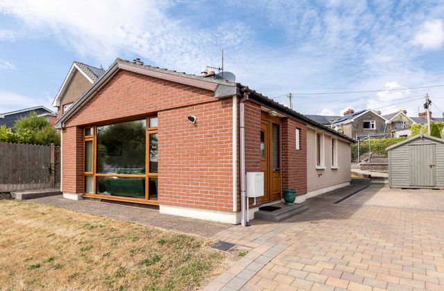 1 Eaton Heights, Cobh, Cobh, Co. Cork - Click to view photos