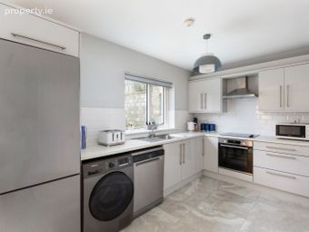 9 Hunter's Hill, Gorey, Co. Wexford - Image 5
