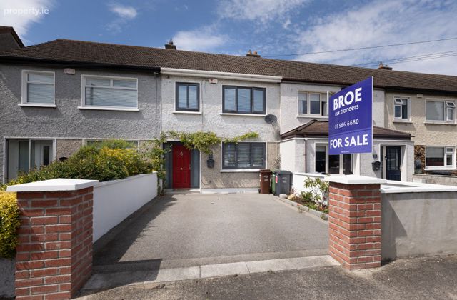 152 Saint James's Road, Greenhills, Dublin 12 - Click to view photos