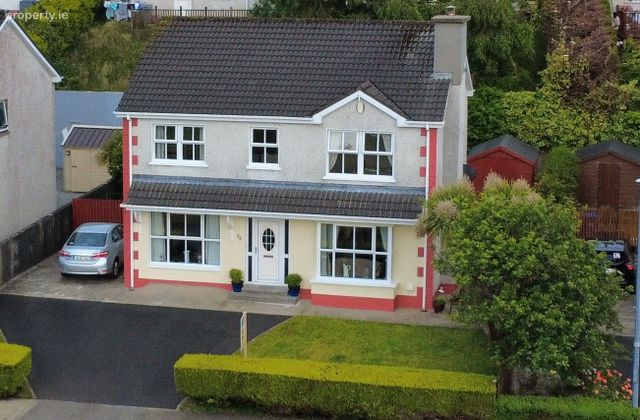 75 Glenoughty Close, Letterkenny, Letterkenny, Co. Donegal - Click to view photos