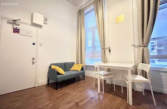 Mountjoy Square East (F3), Dublin 1 - Click to view photos