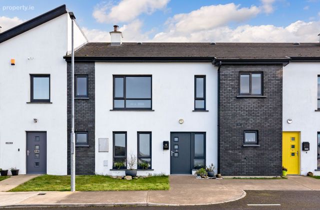 19 Cnoc Na Ri, Strandhill, Co. Sligo - Click to view photos