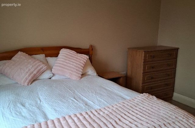 Upper Newstacle, Dangan, Co. Galway - Click to view photos