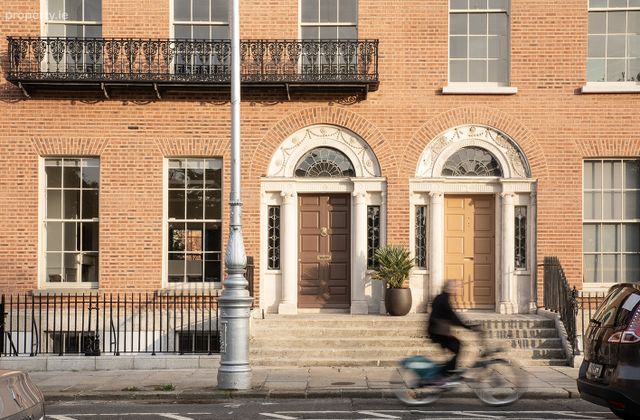 Ella House 39 - 43 Merrion Square, Dublin 2 - Click to view photos