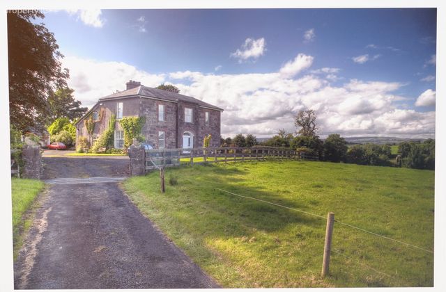 Fort Edward, Coolreagh, Bodyke, Co. Clare - Click to view photos