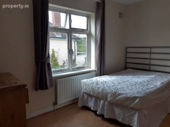 A Large House In Saint Helens Wood , Booterstown , Dublina94nw21, Stillorgan, Co. Dublin - Image 3
