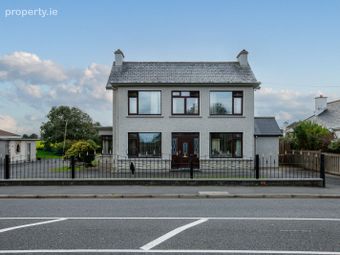 Gillaroo Lodge, West End, Bundoran, Co. Donegal