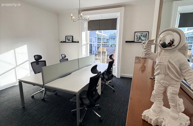 Fitzwilliam Square, Dublin 2 - Click to view photos