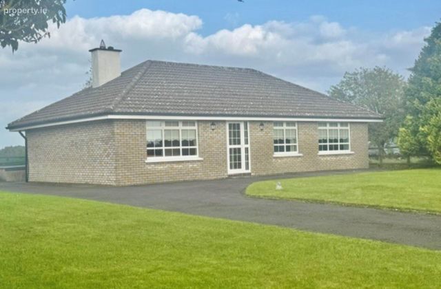 Moneen East, Ardrahan, Co. Galway, Ardrahan, Co. Galway - Click to view photos
