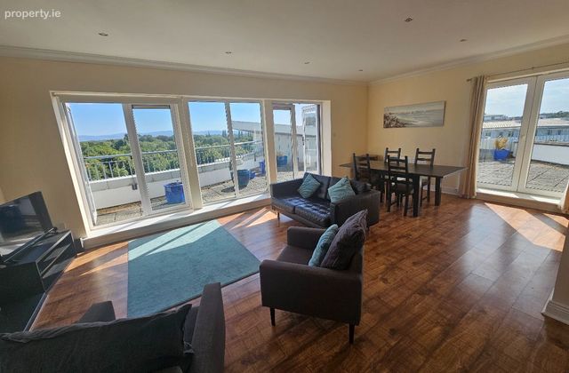 Malin House, Waterville Terrace, Blanchardstown, Dublin 15 - Click to view photos