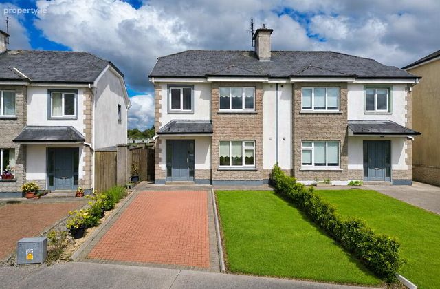 27 Parklands, Tubbercurry, Co. Sligo, Tubbercurry, Co. Sligo - Click to view photos