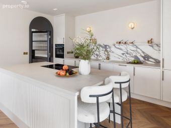 2 Bedroom Apartment, Dungriffin Road, Howth, Co. Dublin - Image 2