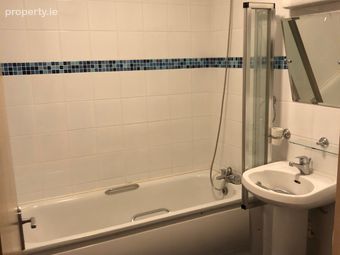 Apartment 34, Lansdowne Hall, O'callaghan Strand, North Circular Road, Co. Limerick - Image 3