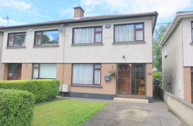 67 Saint John's Park East, Clondalkin, Dublin 22 - Click to view photos
